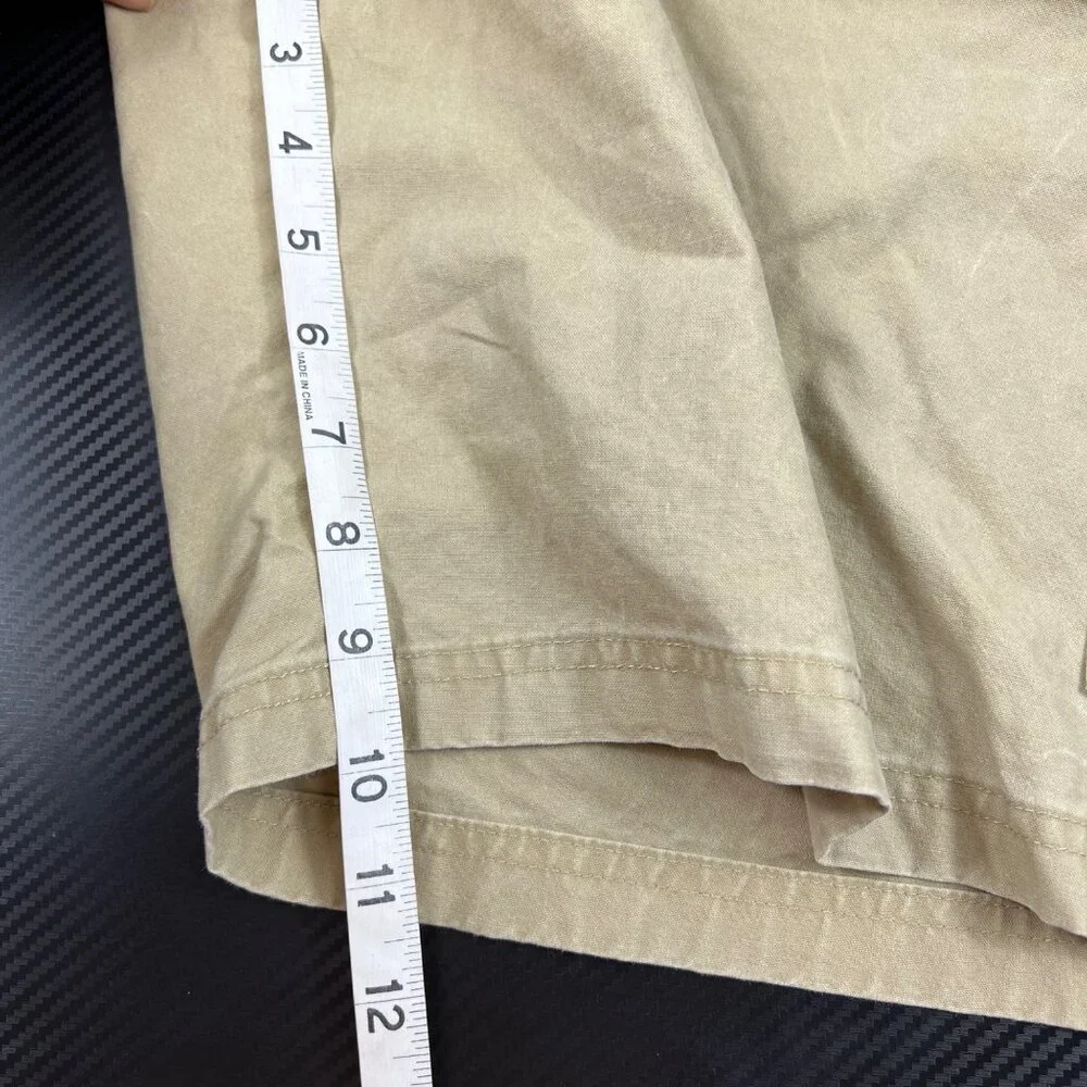 L.L. Bean Mens Comfort Waist Cargo Shorts Size 42 Beige Hiking Casual Outdoor